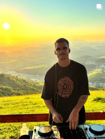 KRTK em apresentação sunset